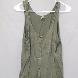 Soft green pocket button-up tank